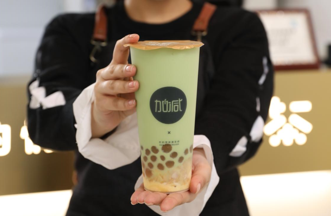 大红鹰娱乐茶饮：奶茶加盟行业未来的发展走向是什么