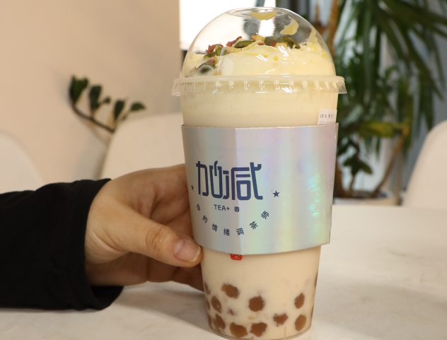 大红鹰娱乐茶饮：社交属性为奶茶赋予了特殊使命