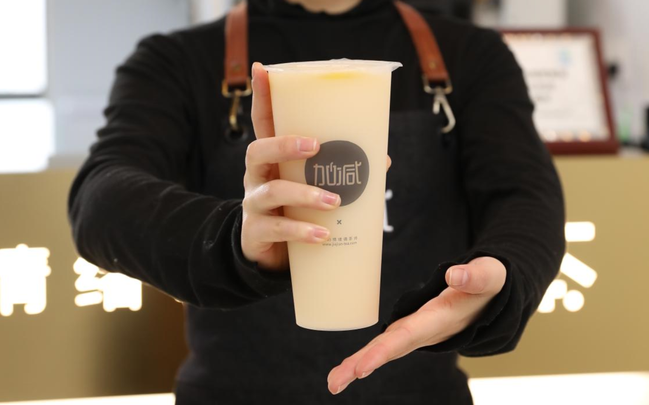 大红鹰娱乐茶饮：三四线的茶饮市场有什么特点